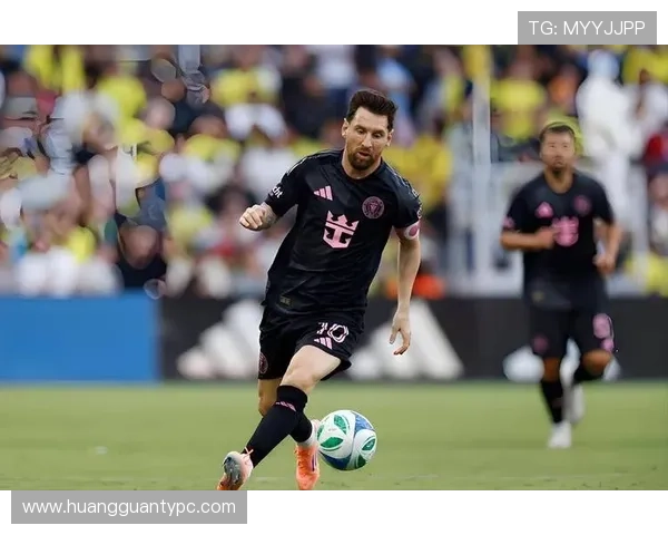 梅西与德布劳内在组织推进下出现传球结构分散趋势