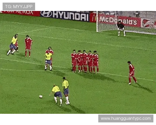 人墙规则：防守方排人墙时必须距离球至少9.15米，否则裁判可重罚任意球