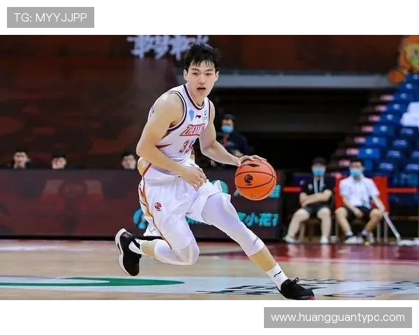 比卢普斯精准组织助攻高效传控，拉开球队进攻节奏差距